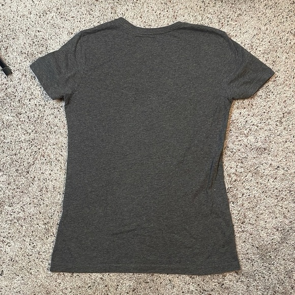 Adidas Golf Woman’s Gray T Shirt Size Medium - Picture 3 of 4